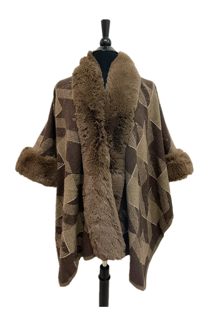 TX211 Diamond Shape Pattern Faux Fur Cape – In Style Accessories Inc