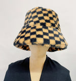 HX617 Check Pattern Faux Fur Bucket Hat